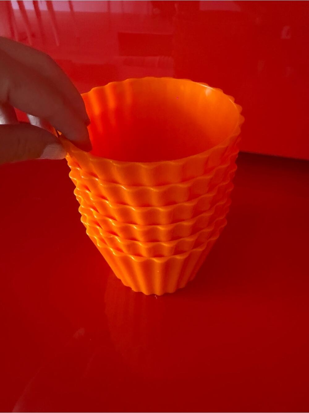 🗽6 Stackable Plastic Containers Bright Orange